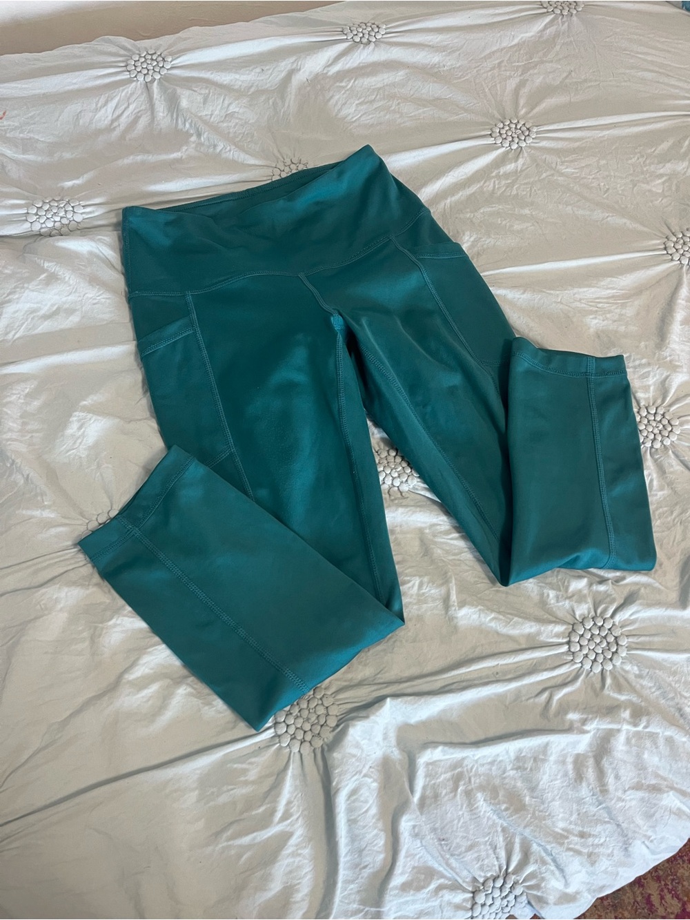 Teal Blue Green Activewear Capri Leggings